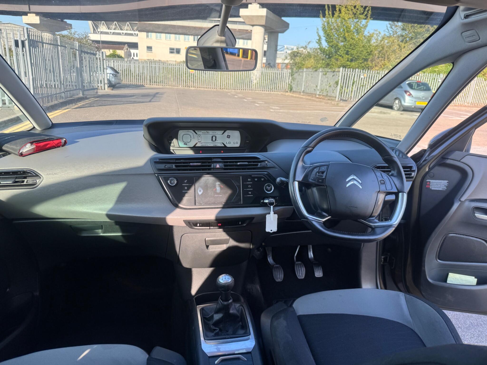 Citroen C4 Picasso view 25