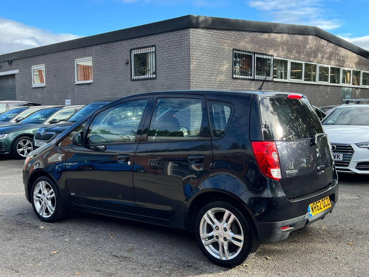 Mitsubishi Colt view 9