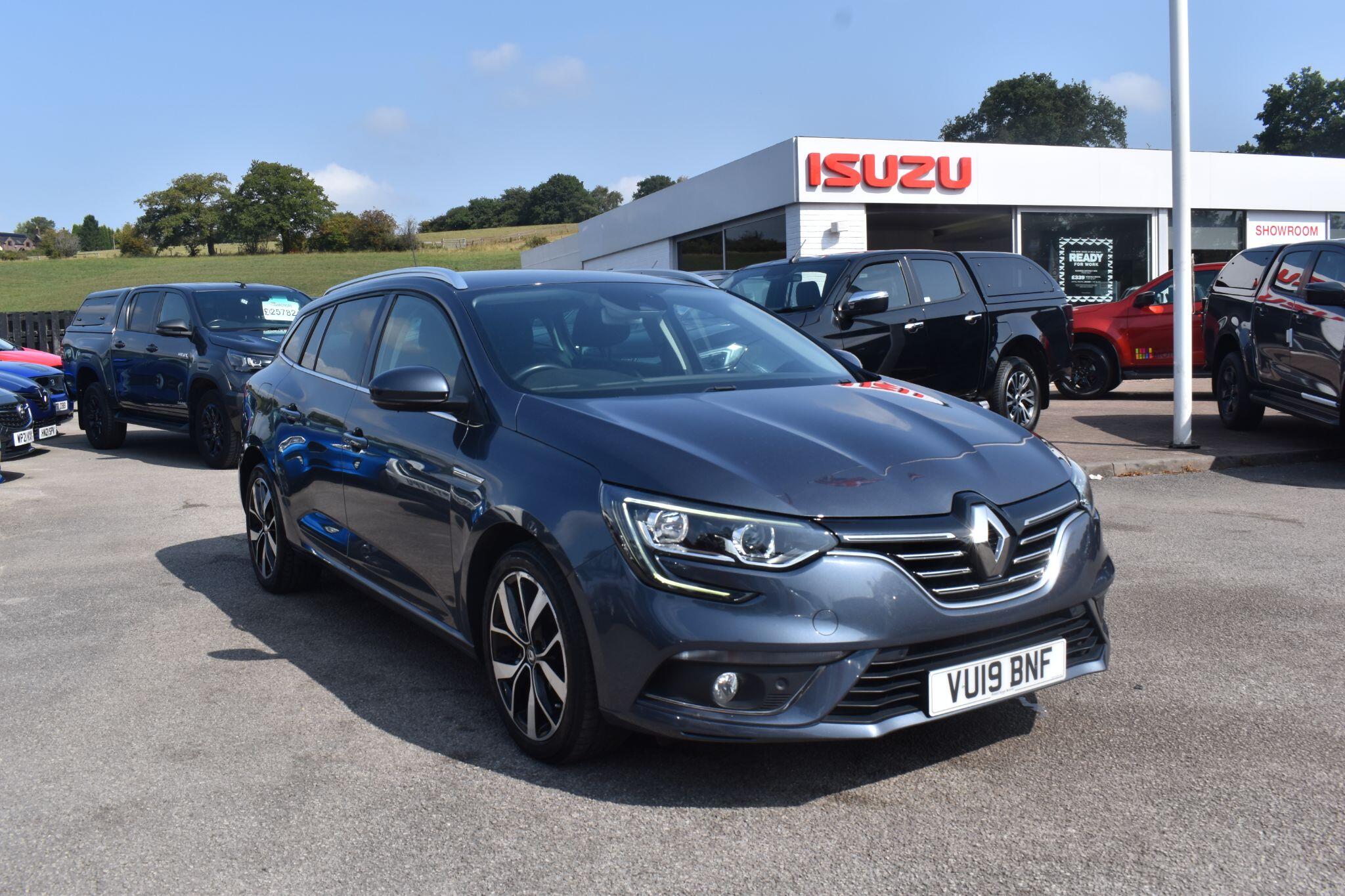 Megane - 1.3 TCe Iconic Sport Tourer Euro 6 (s/s) 5dr - Image 6