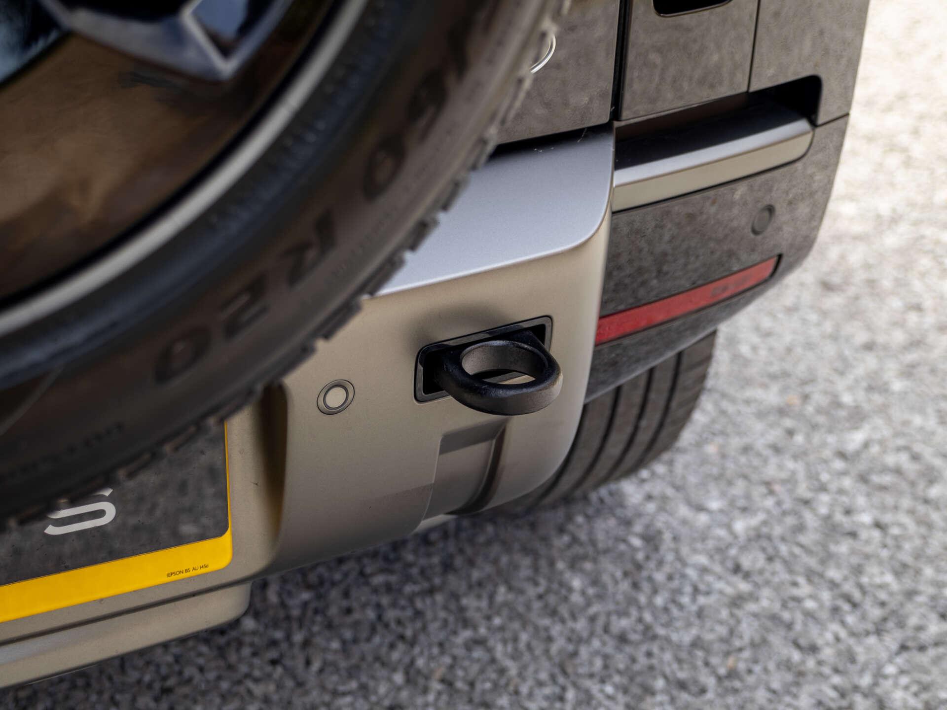 Land Rover Defender view 21