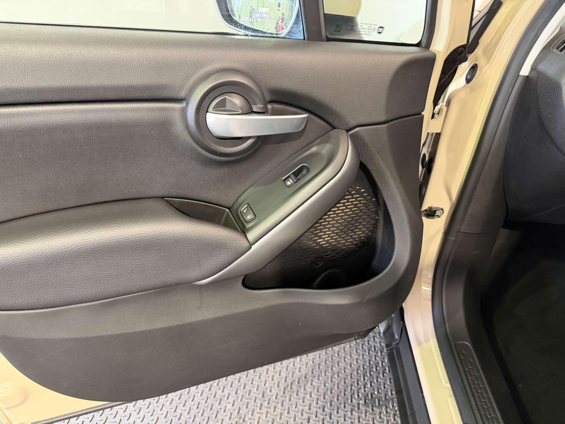 Fiat 500x view 48