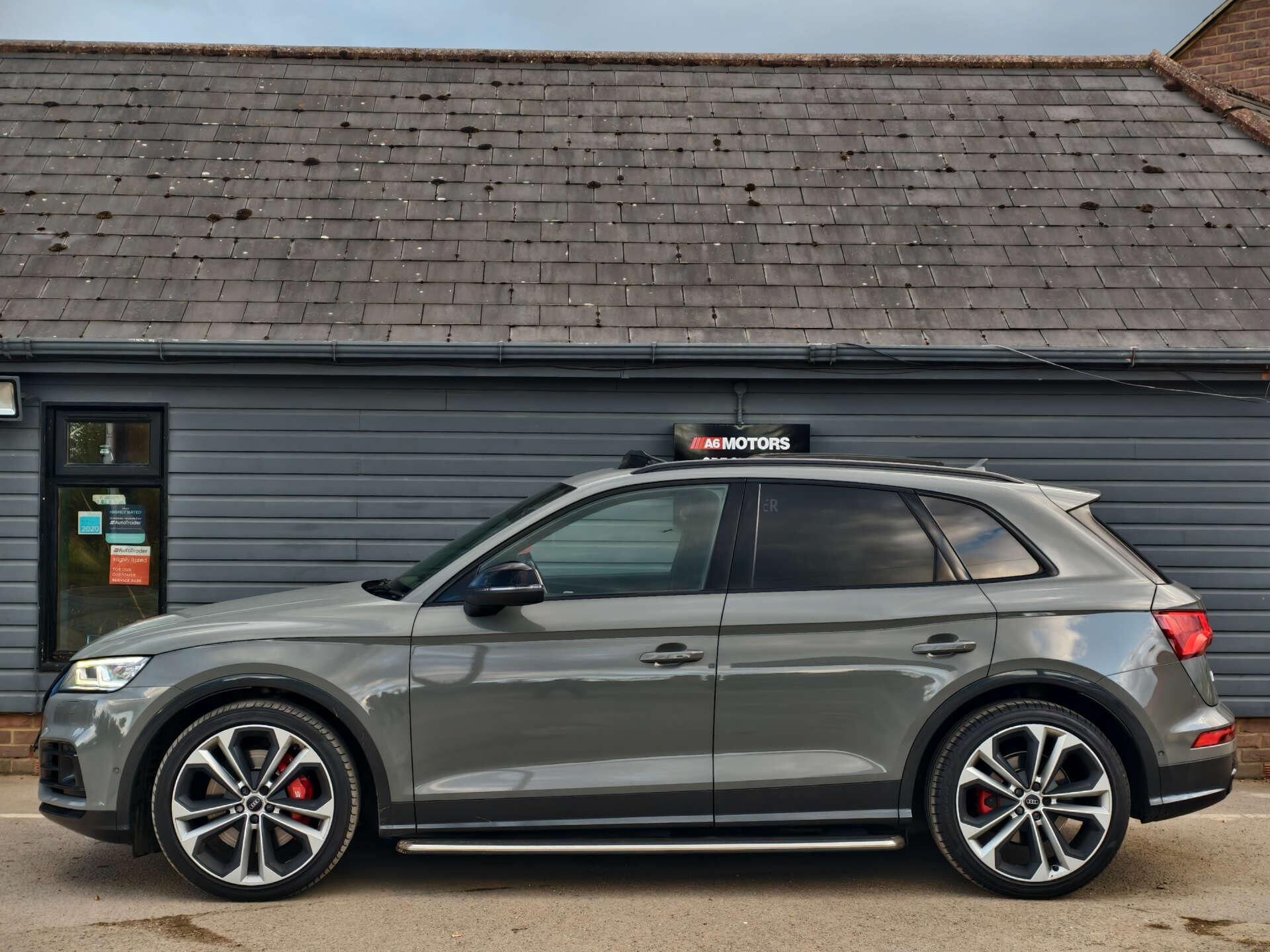 Audi SQ5 view 17