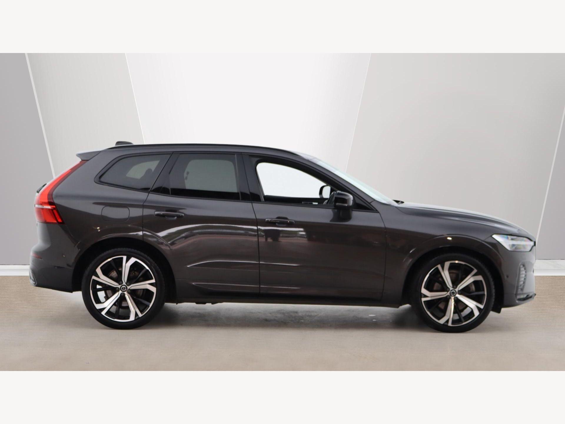 Volvo XC60 view 3