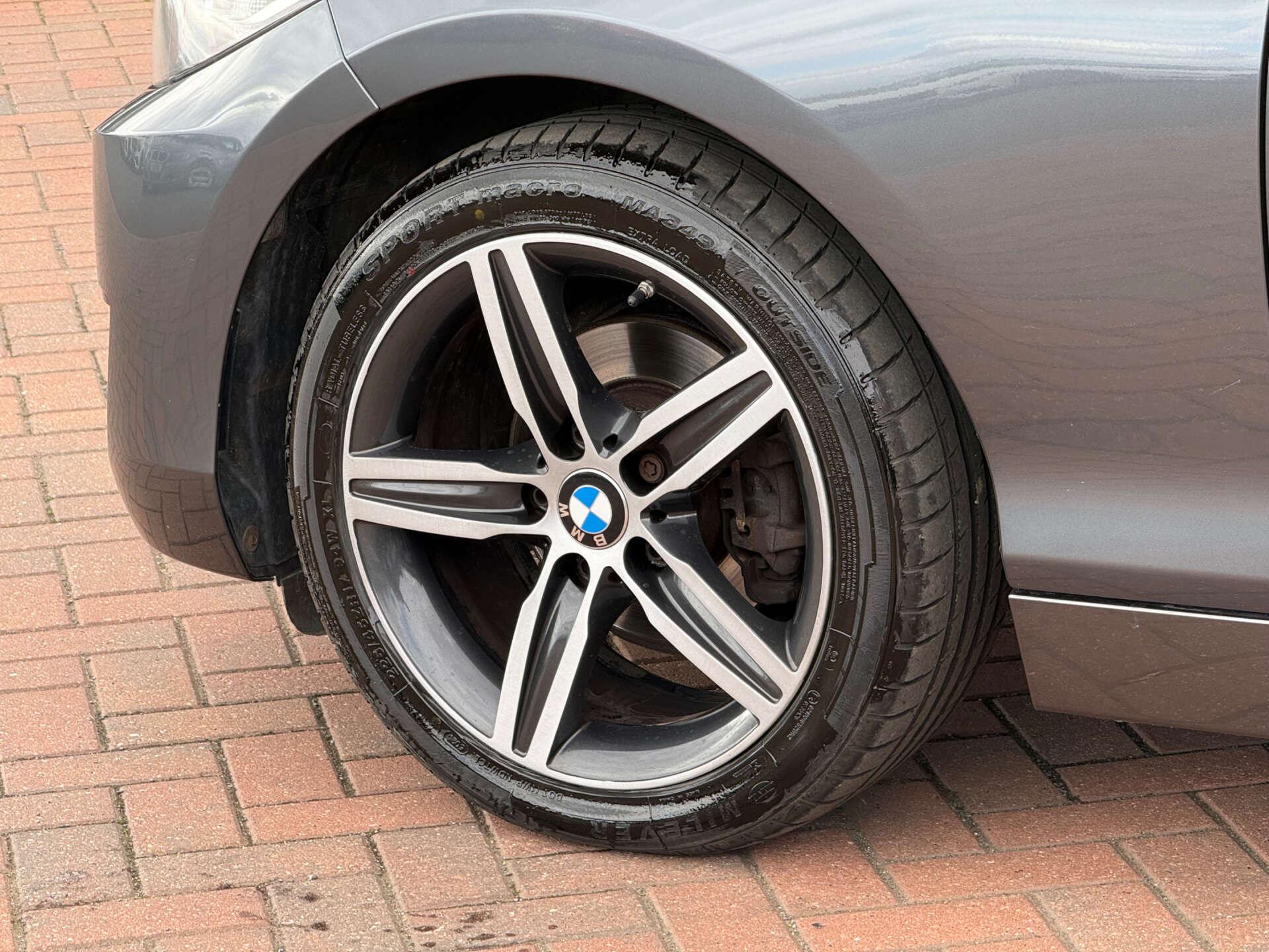 BMW 2 Series view 9