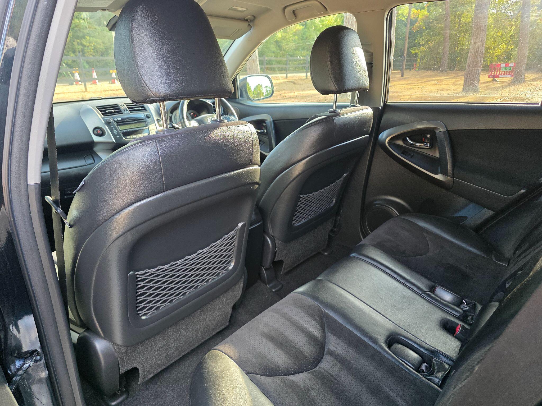 Toyota RAV4 view 32