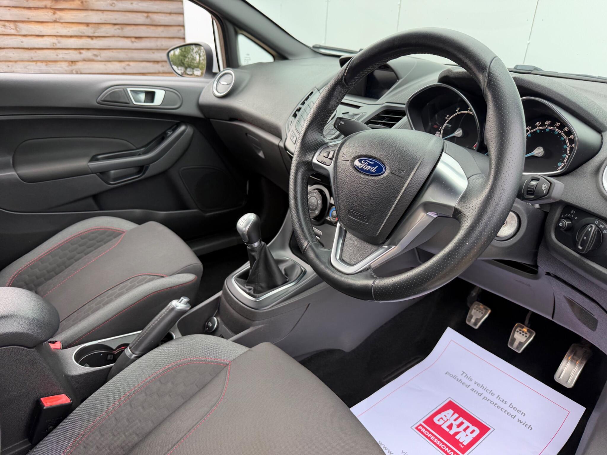Ford Fiesta view 12