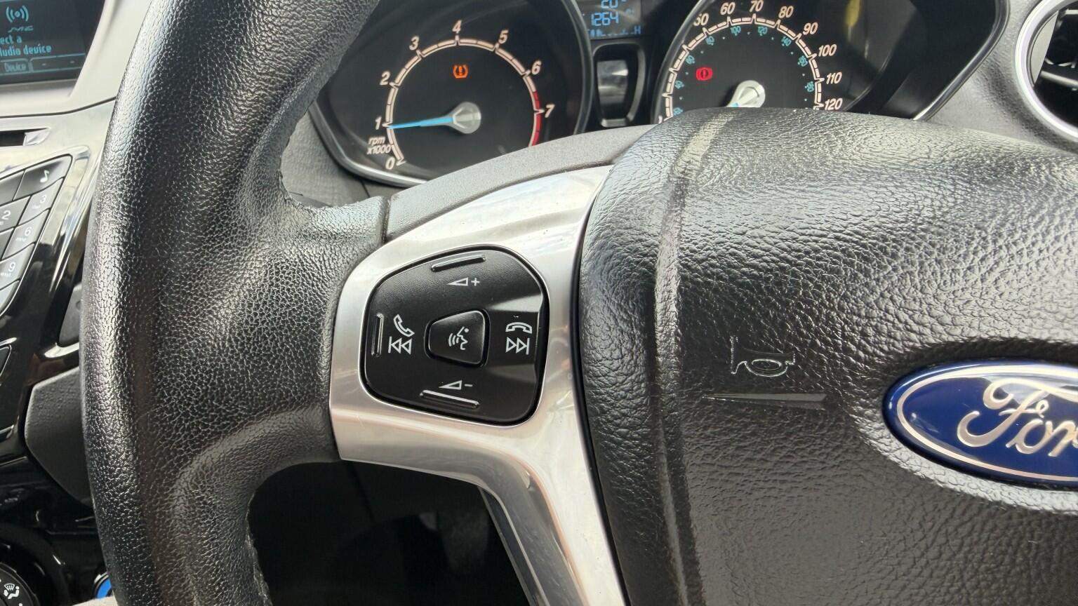 Ford Fiesta view 29