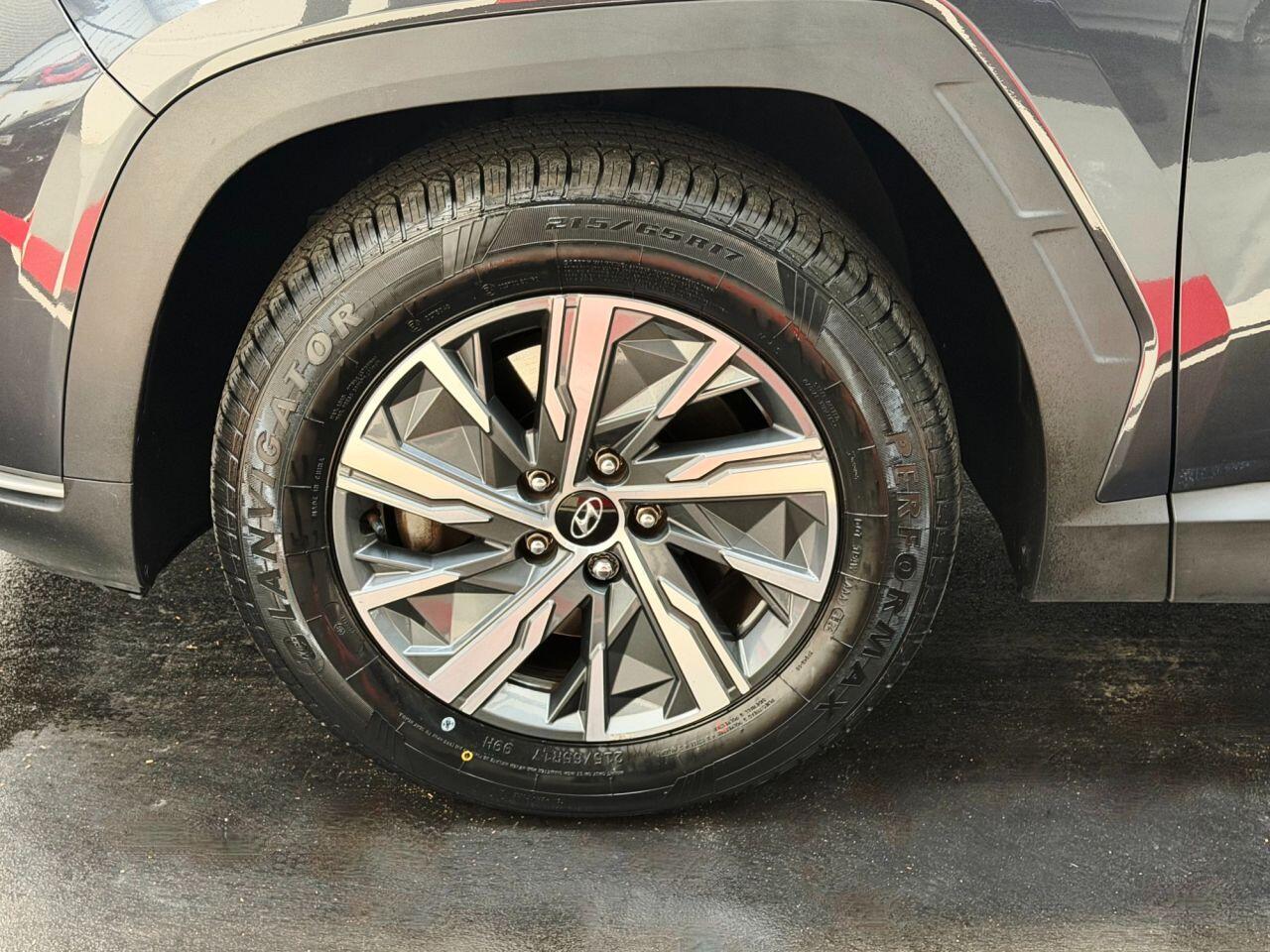 Hyundai Tucson view 32