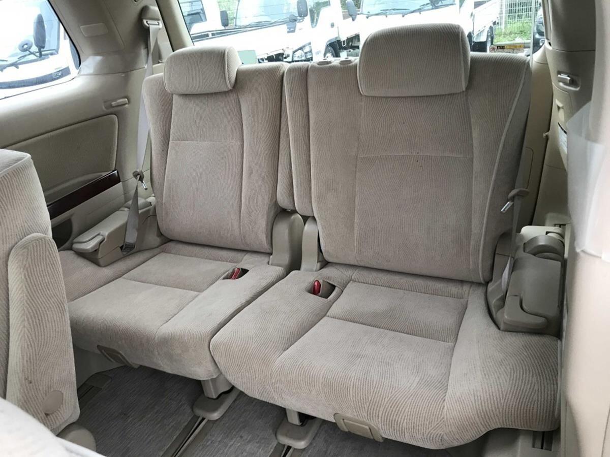 Toyota Alphard view 25
