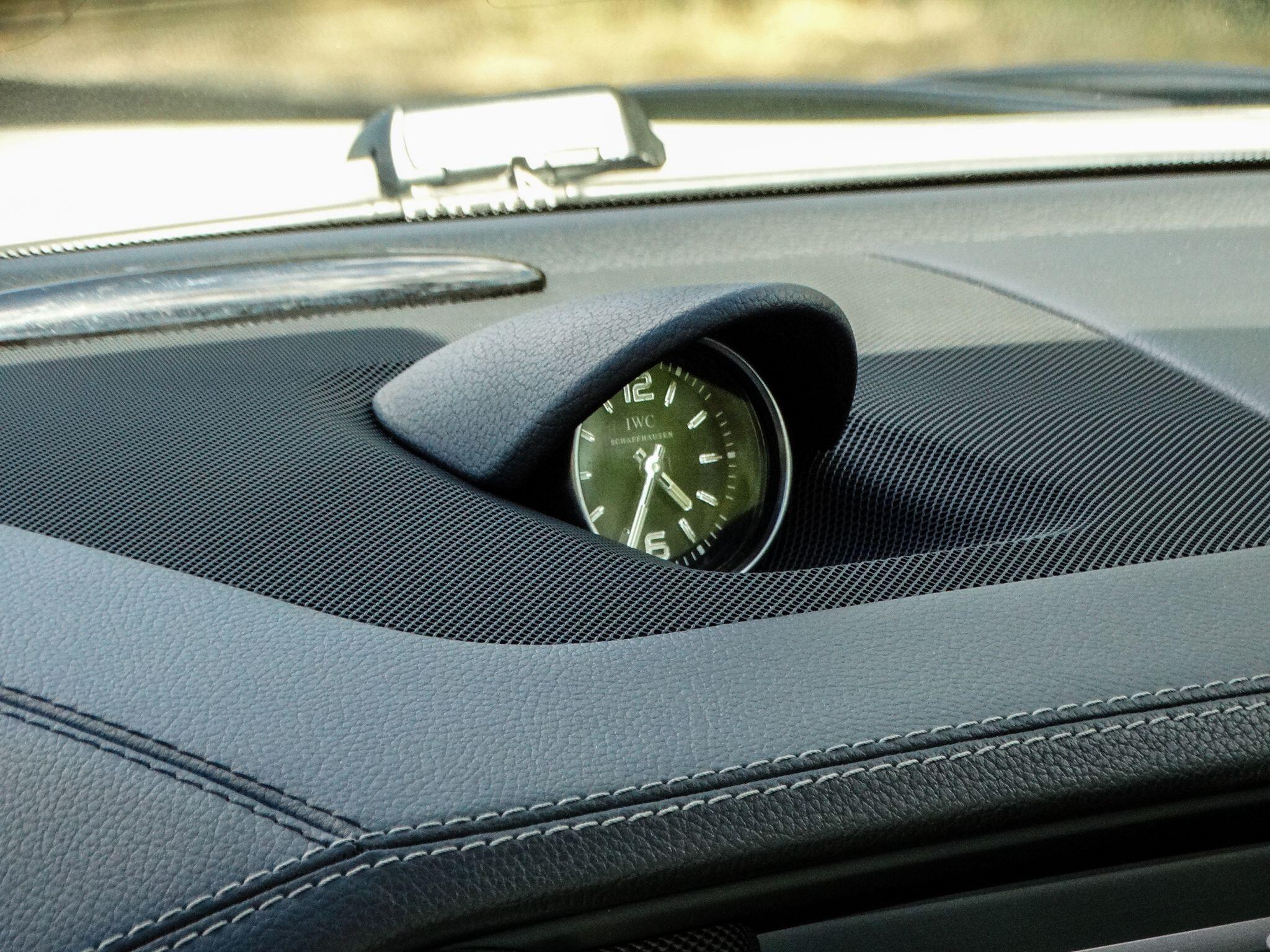 Mercedes-Benz SL view 15