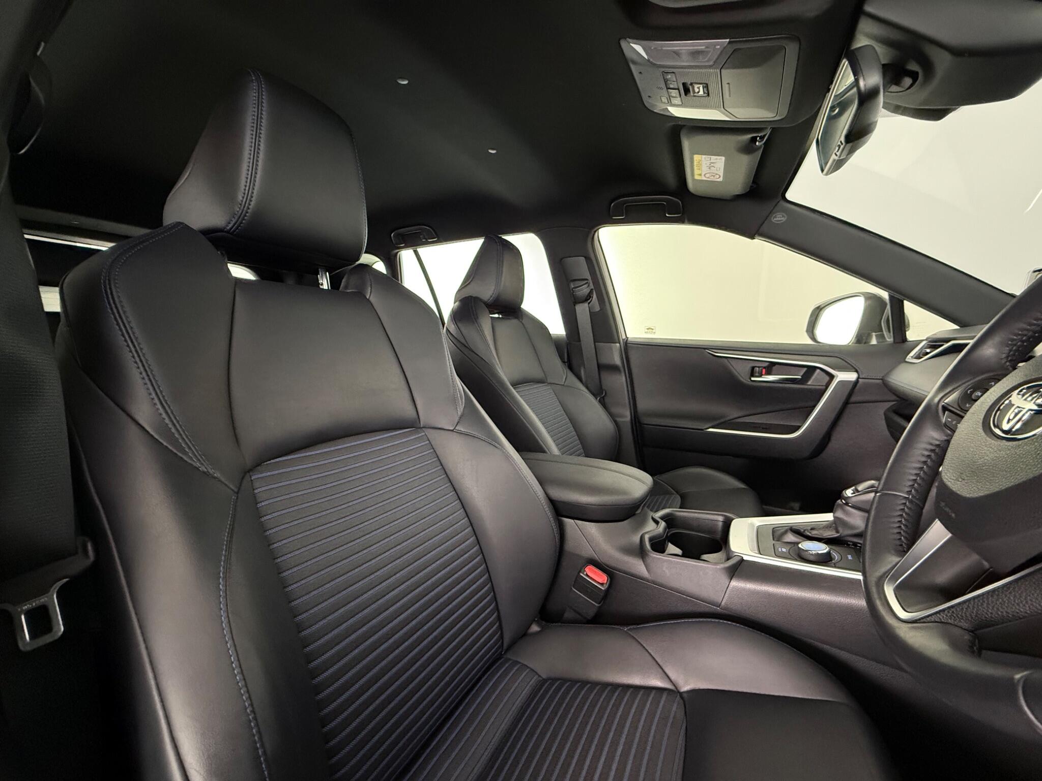 Toyota Rav4 view 29