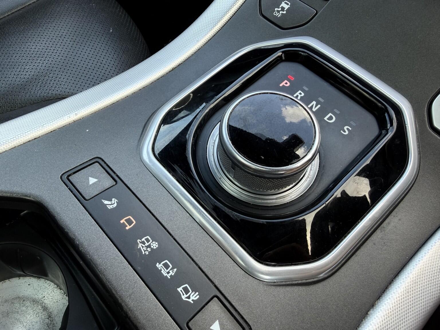 Land Rover Range Rover Evoque view 24