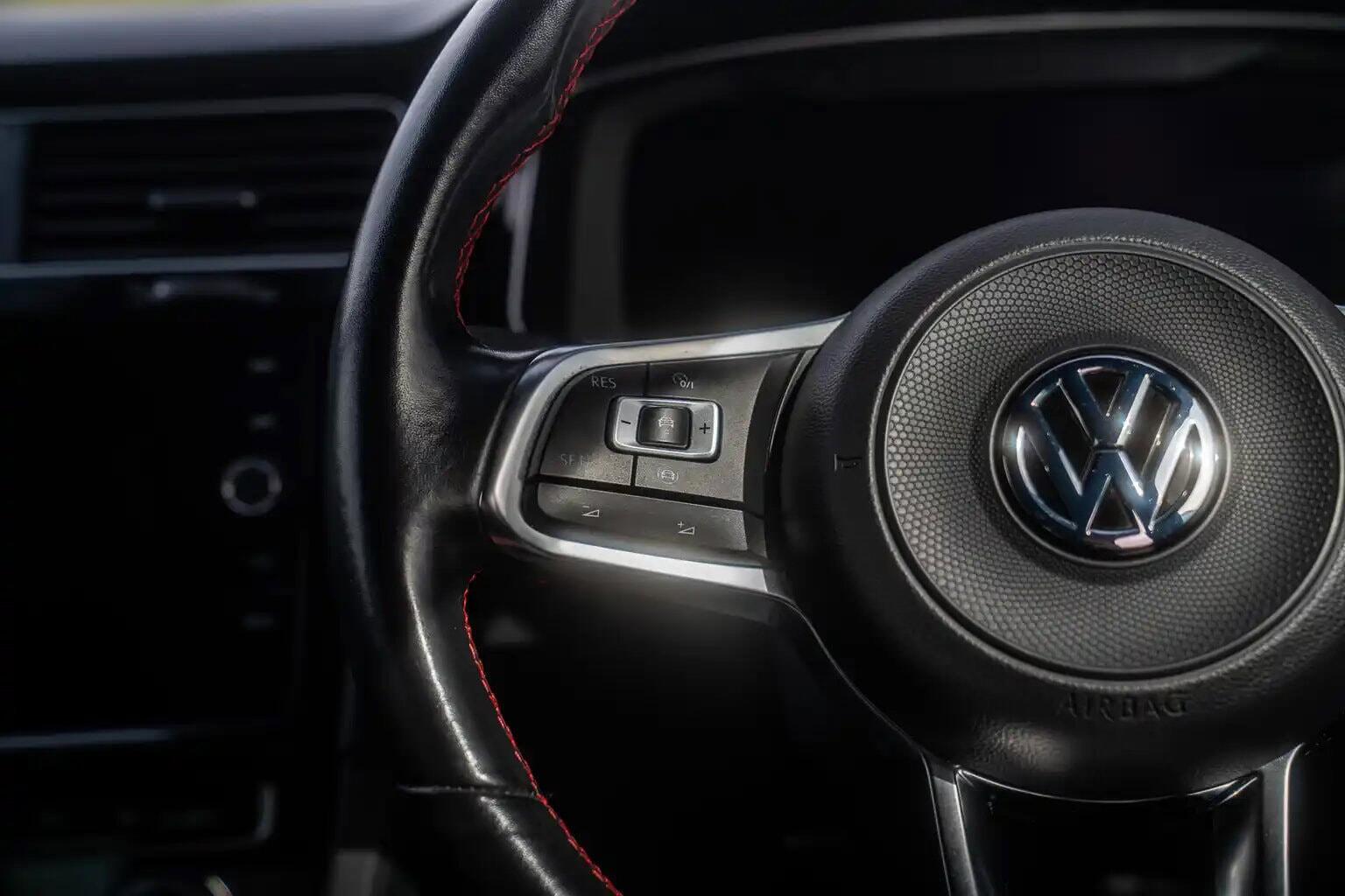 Volkswagen Golf view 27