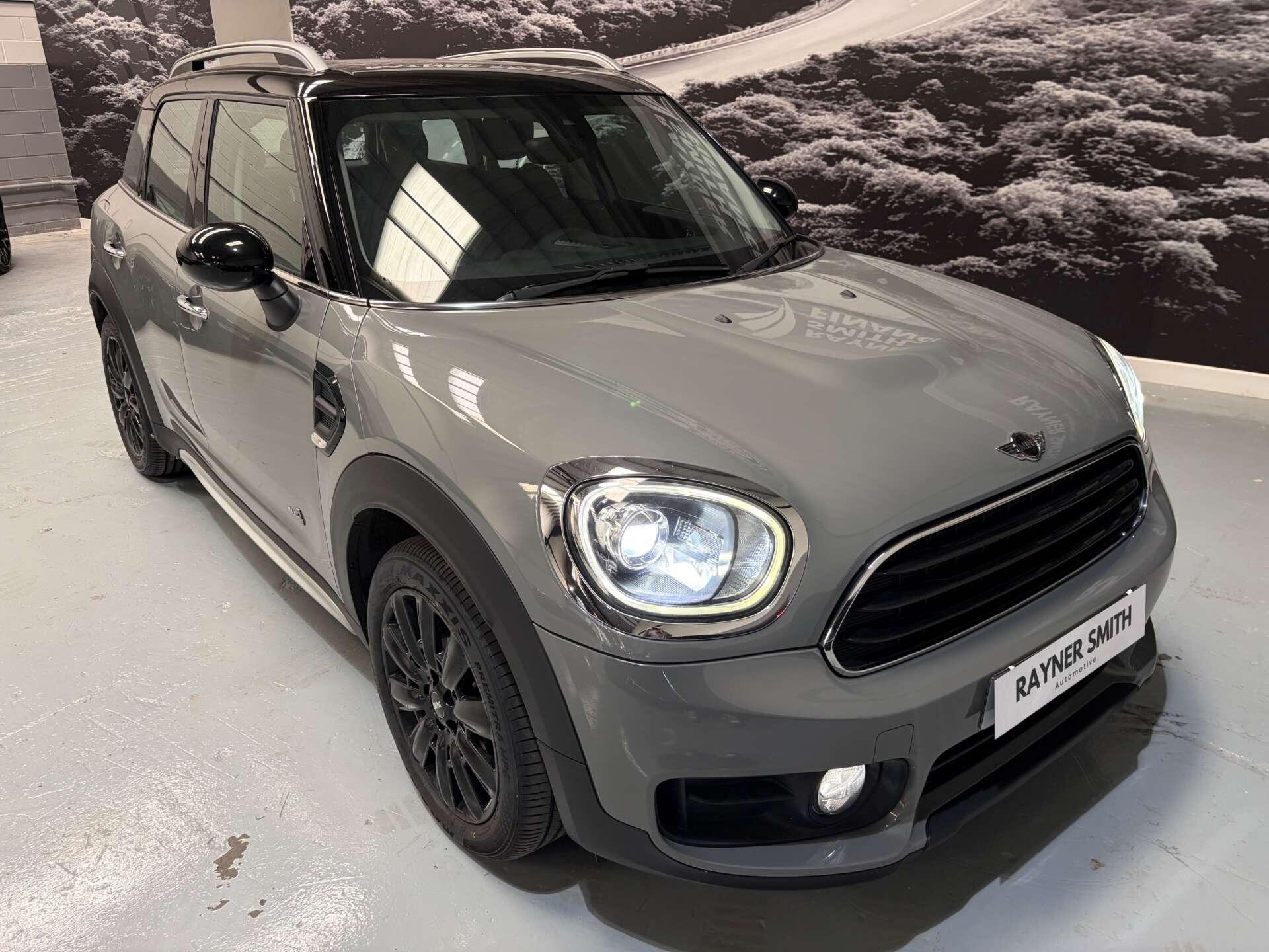 Mini Countryman view 2