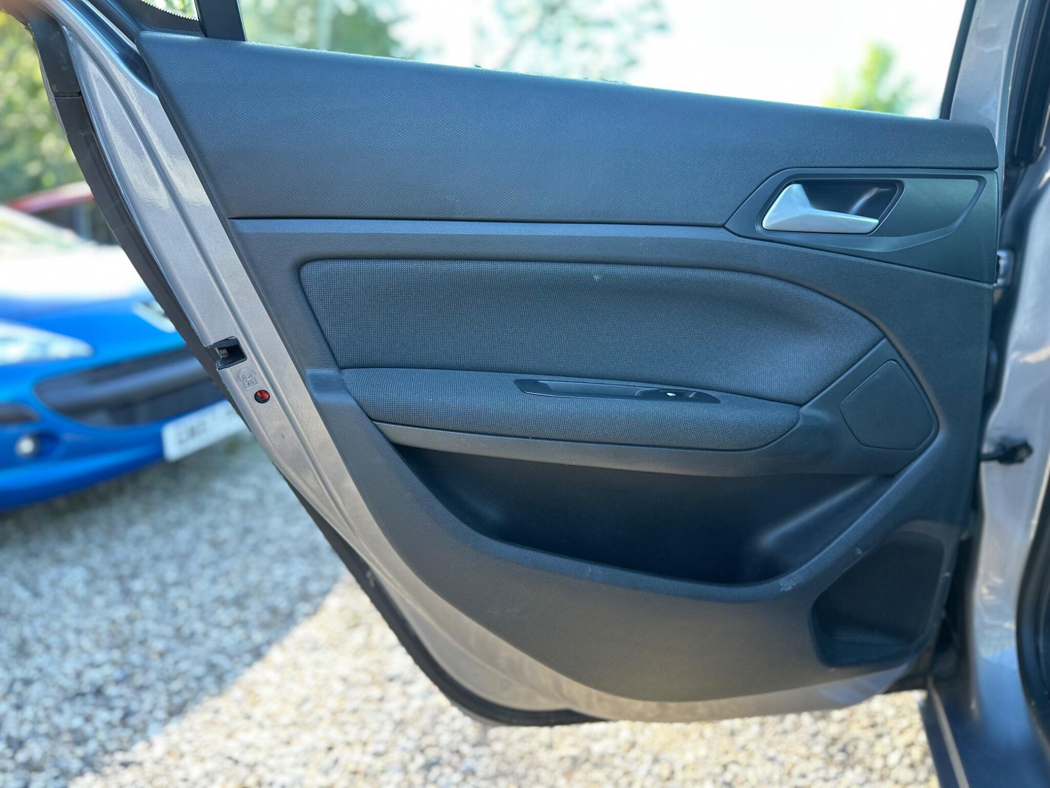 Peugeot 308 view 56