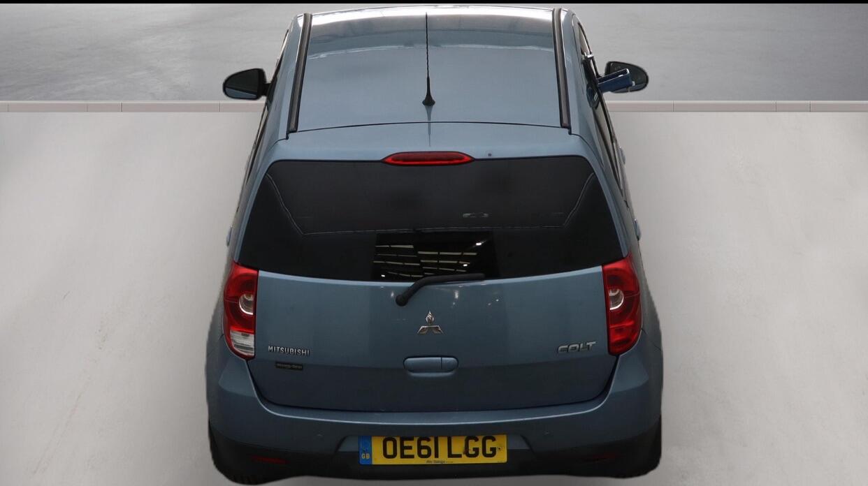 Mitsubishi Colt view 8