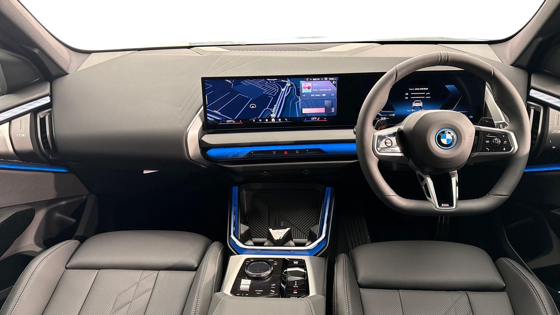 BMW X3 view 4