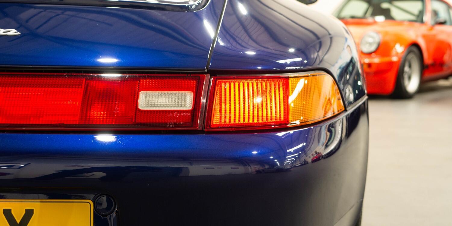 Porsche 911 view 44