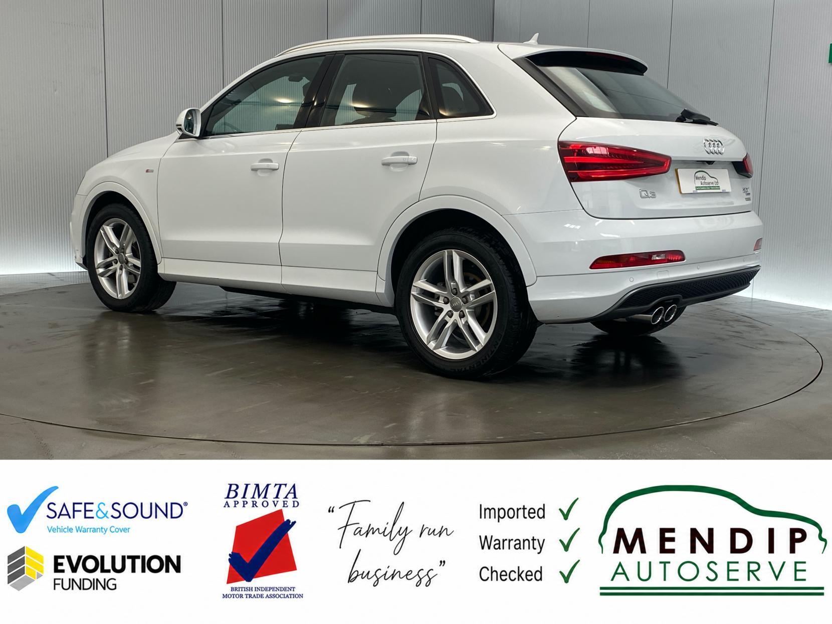 Audi Q3 view 6