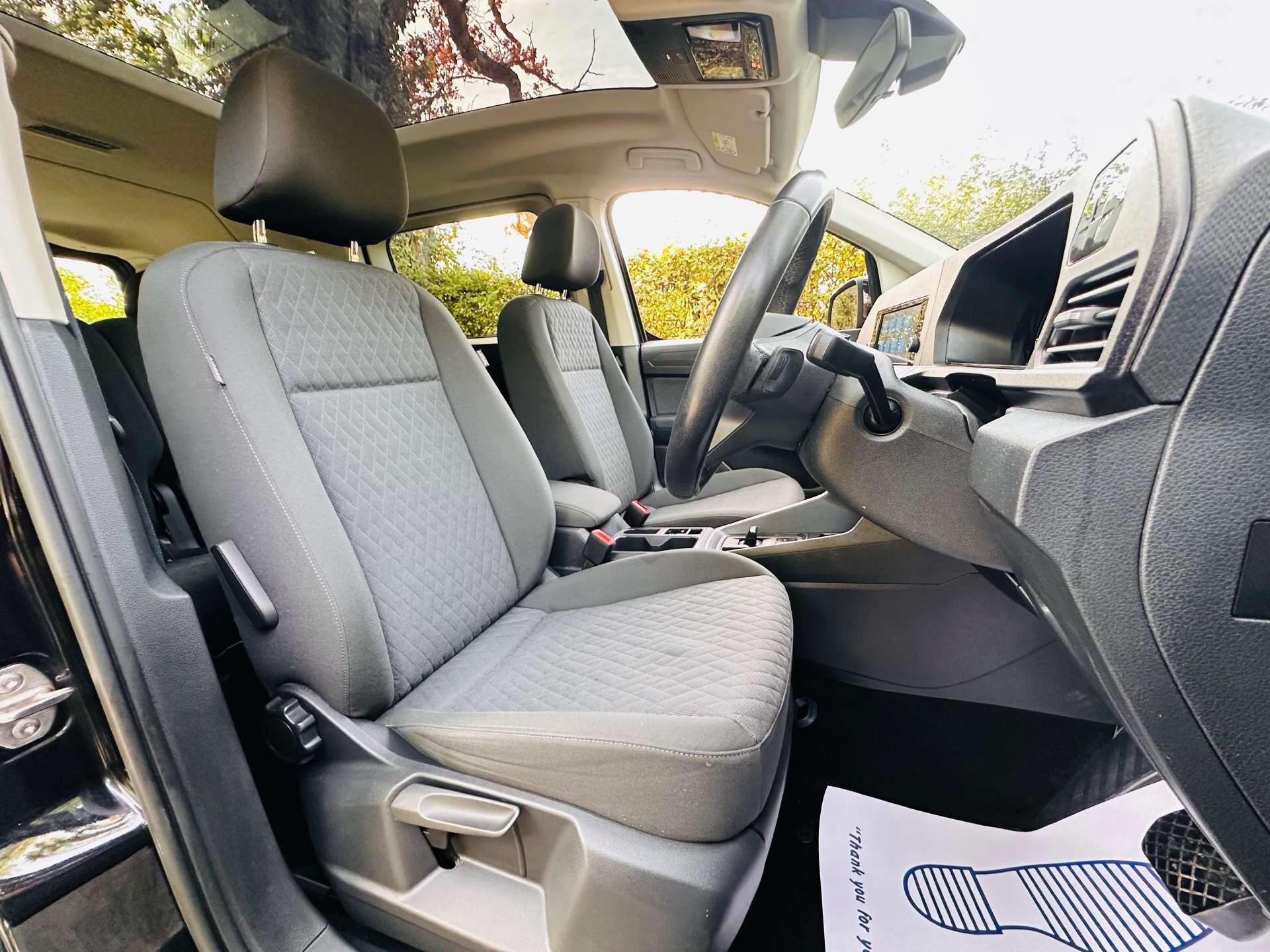 Volkswagen Caddy Maxi view 12