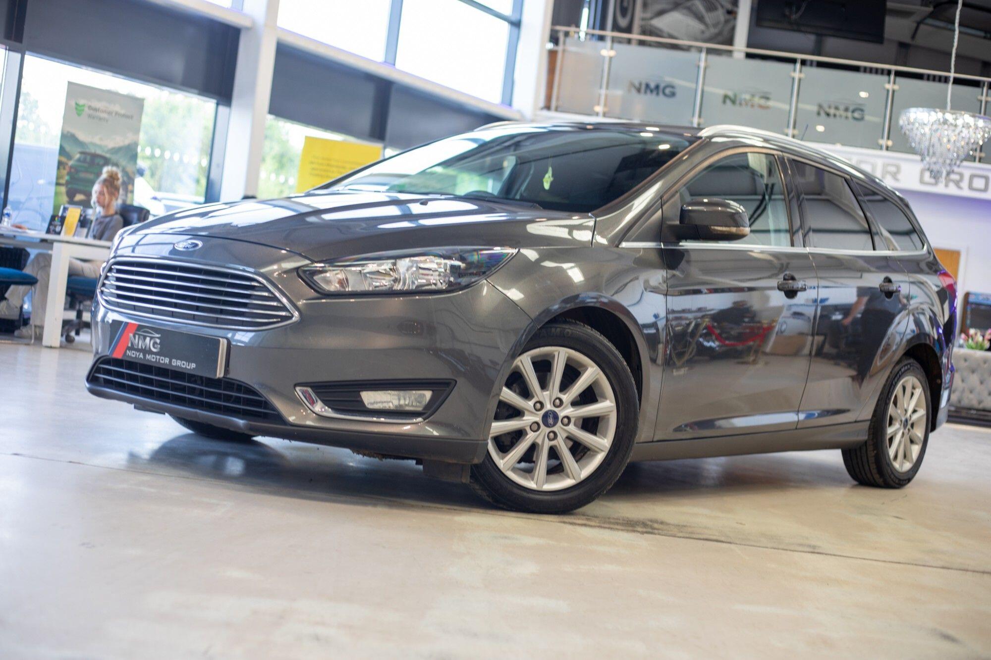 Ford Focus view 5