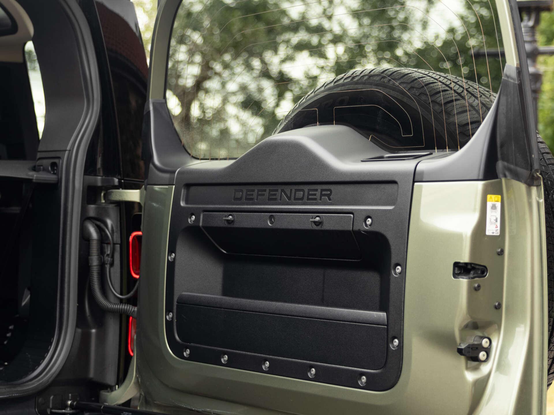 Land Rover Defender view 44