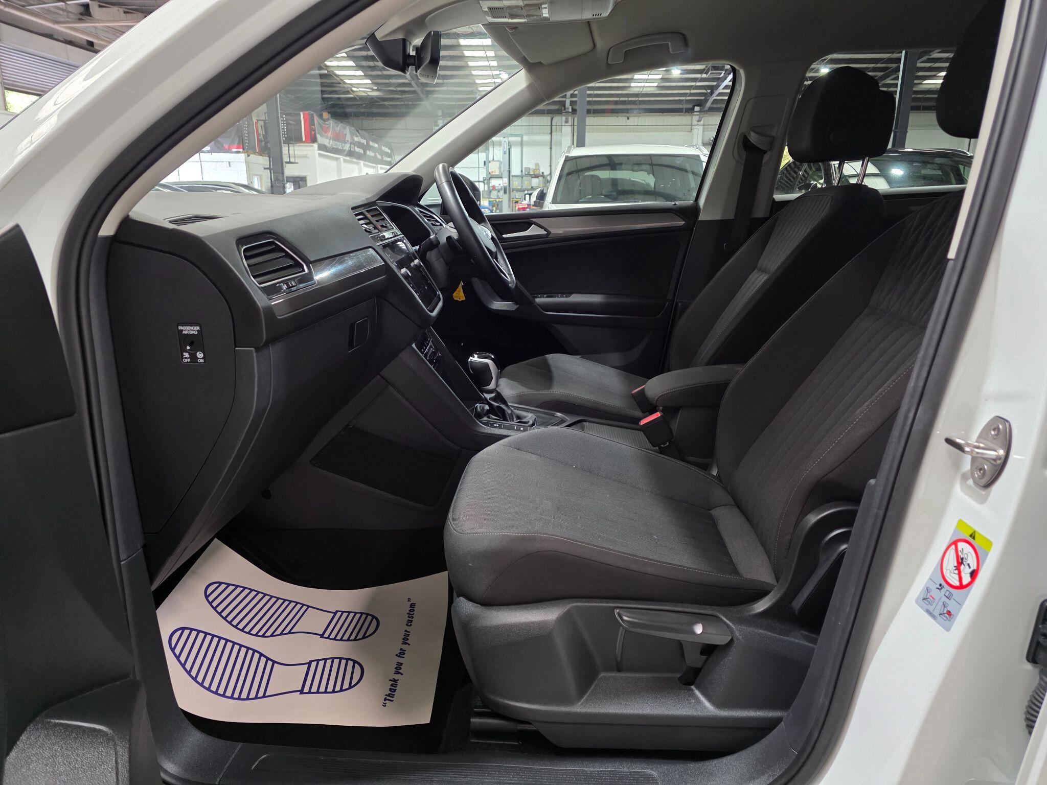Volkswagen Tiguan Allspace view 29