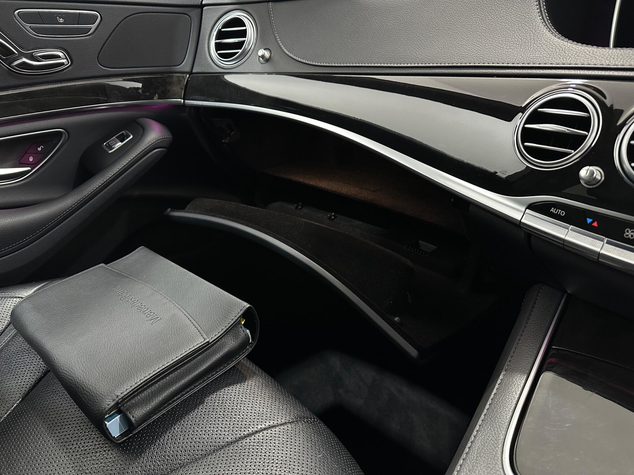 Mercedes-Benz S-Class view 29