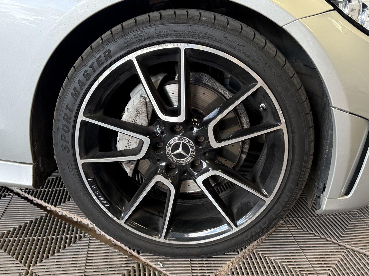 Mercedes-Benz C Class view 19