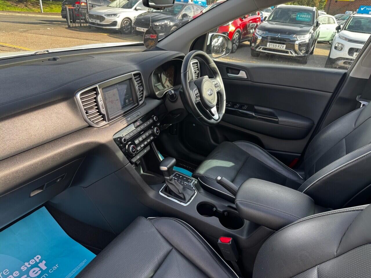 Kia Sportage view 3