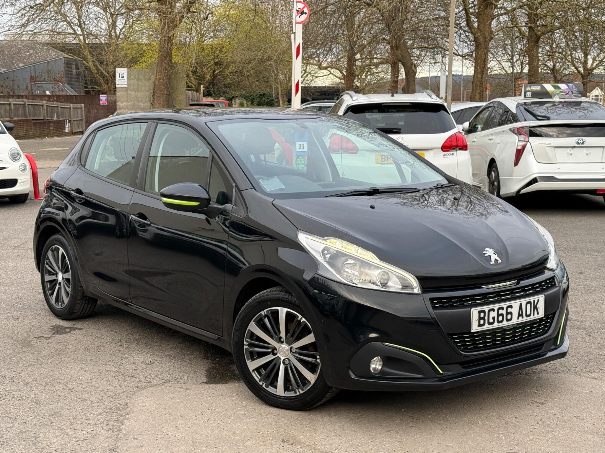 Peugeot 208 - Image 5