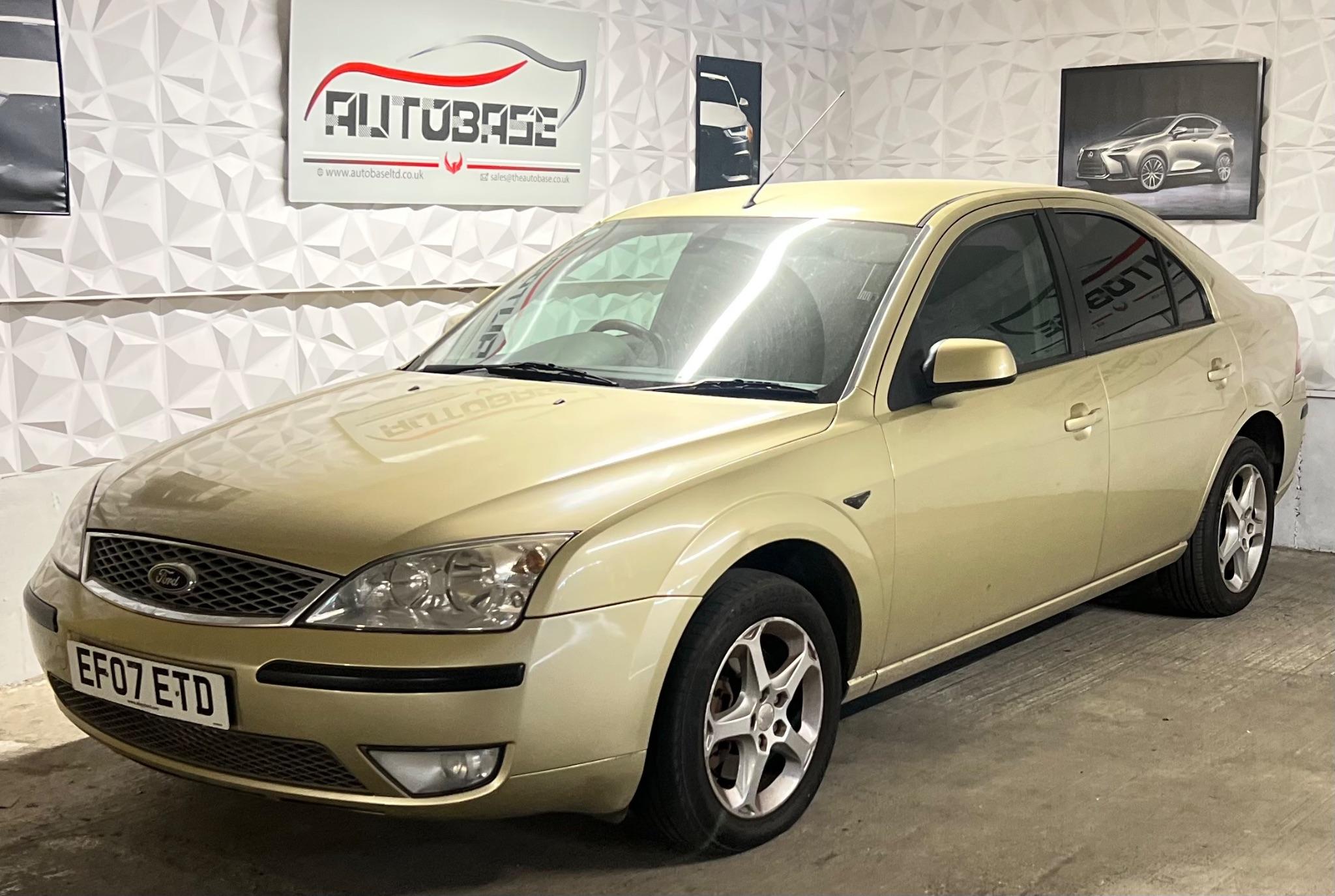 Ford Mondeo view 4