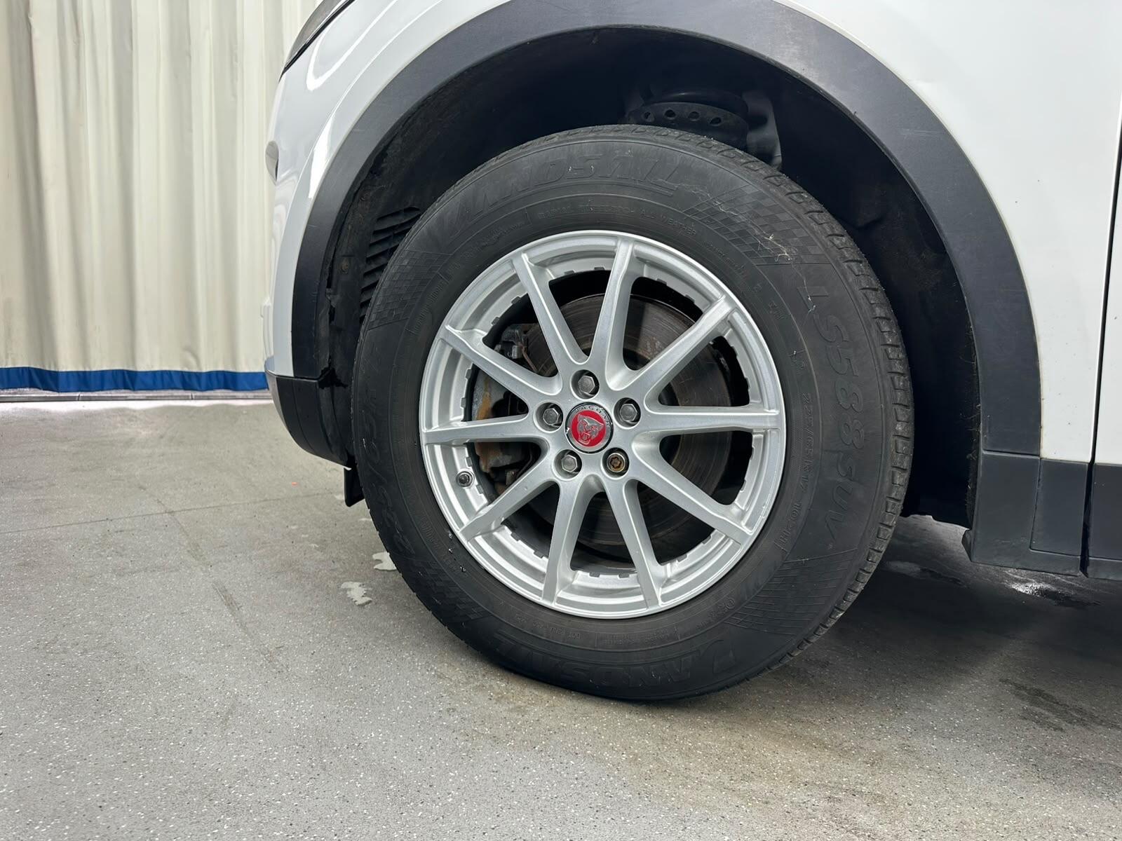 Jaguar E-Pace view 22