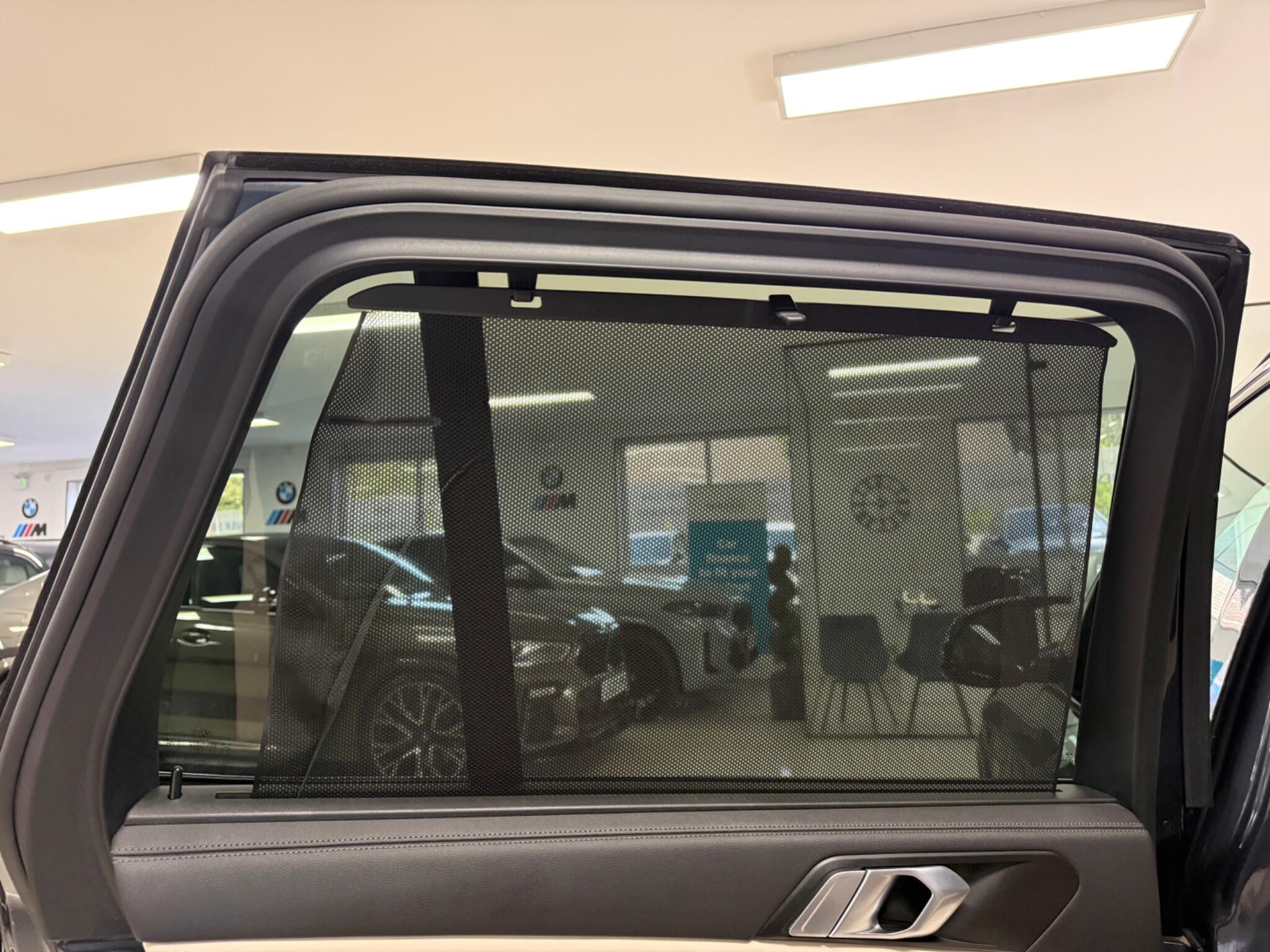 BMW X5 view 31