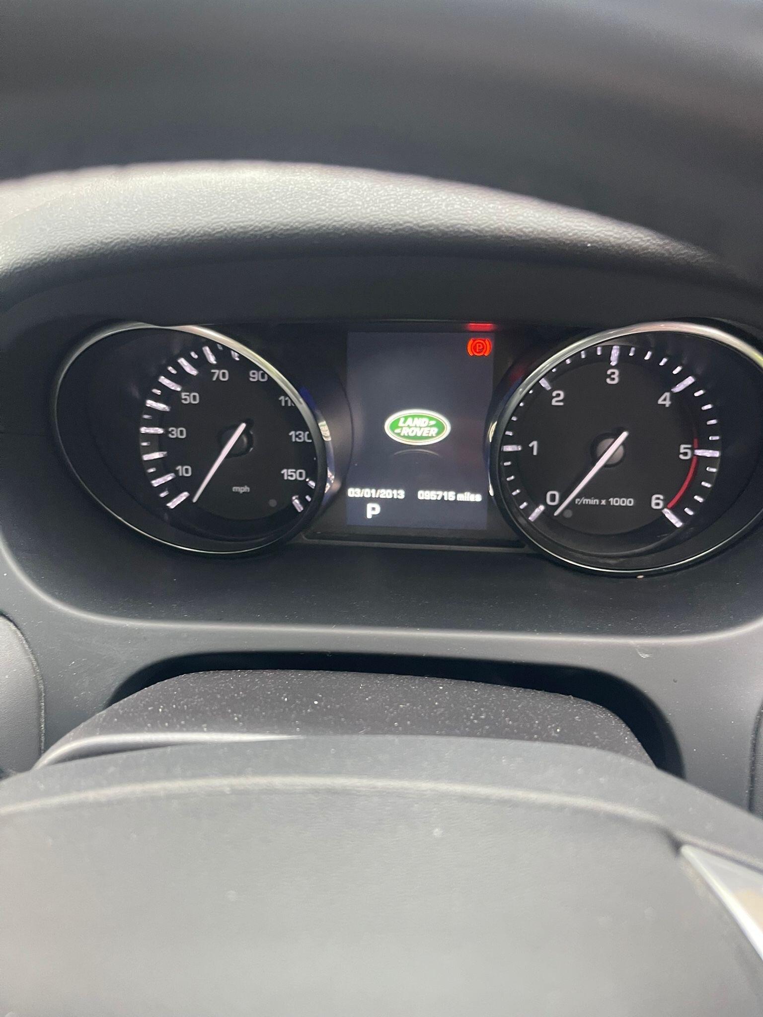 Land Rover Discovery Sport view 7
