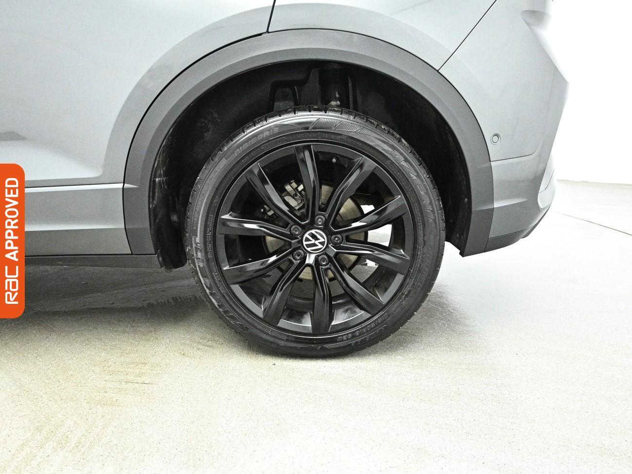 Volkswagen T-Roc view 28