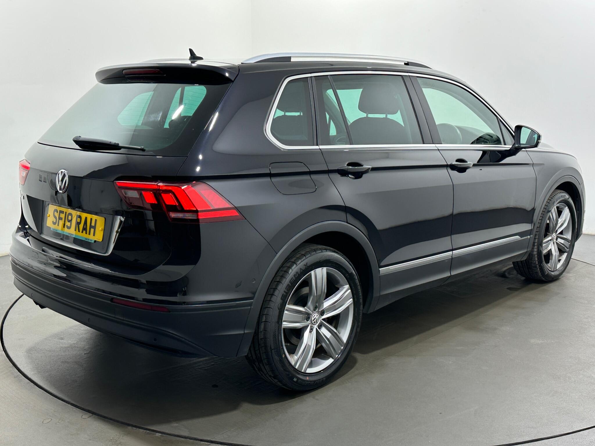 Volkswagen Tiguan view 51