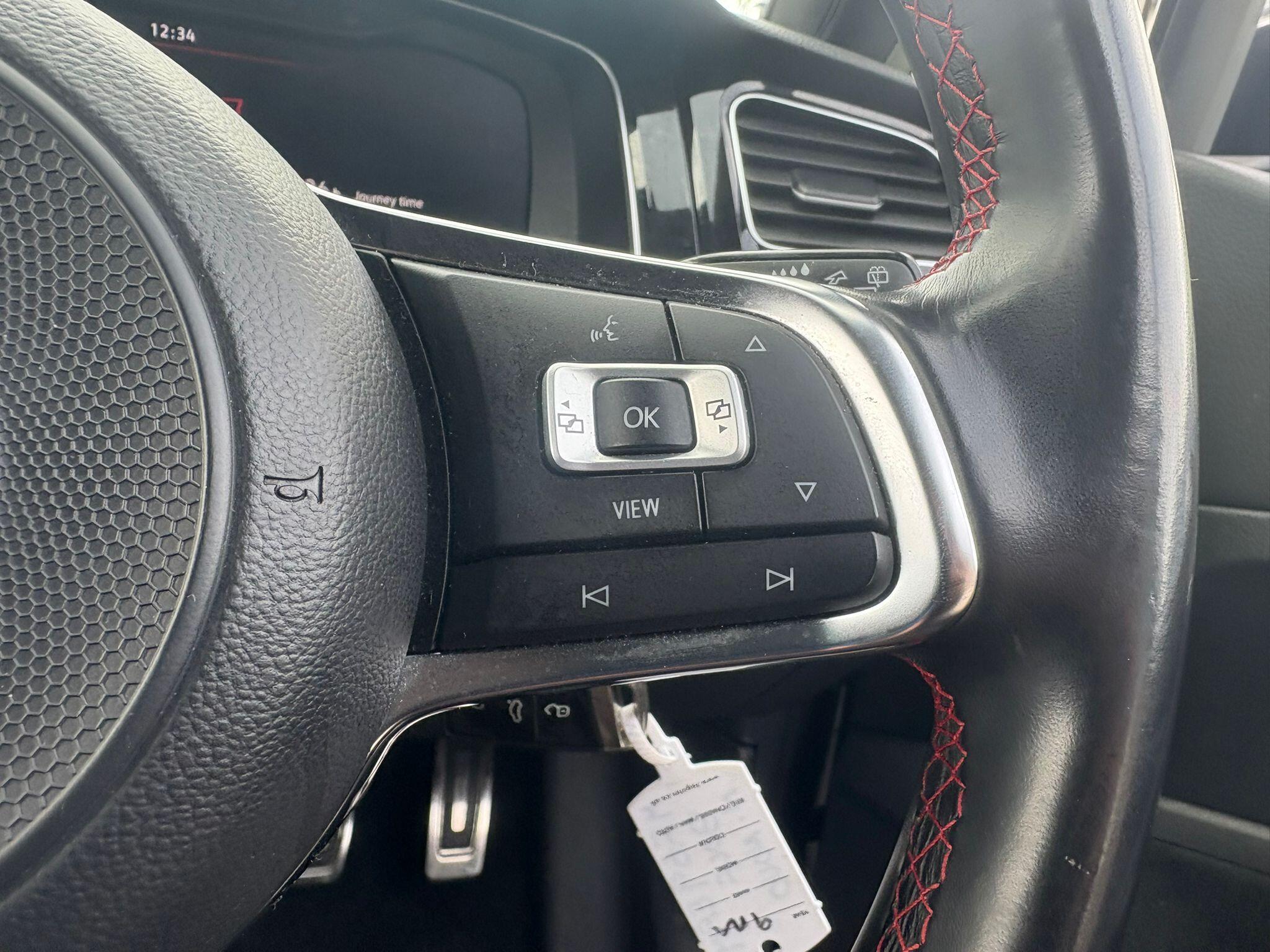 Volkswagen Golf view 25
