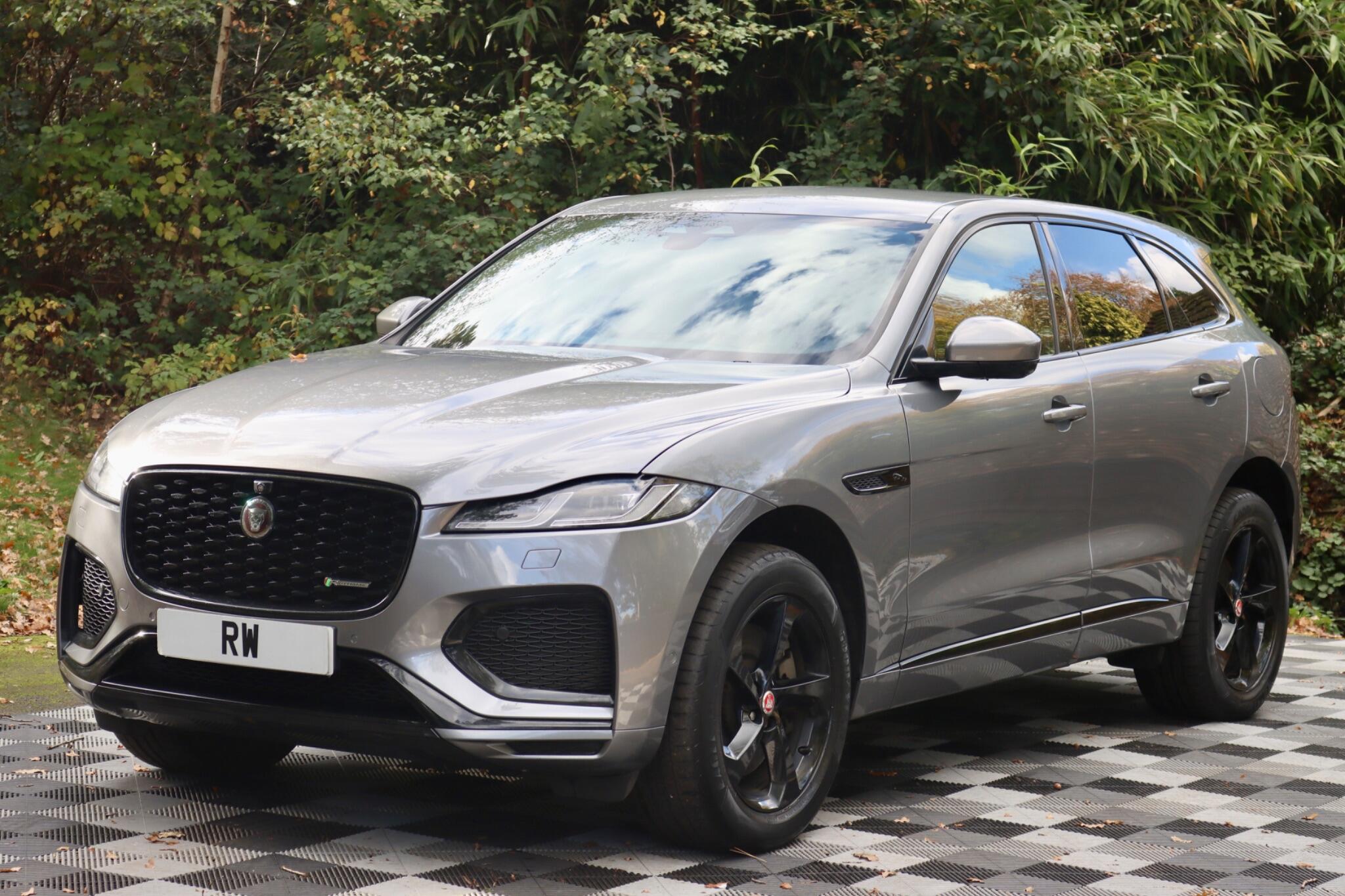 Jaguar F-Pace view 13