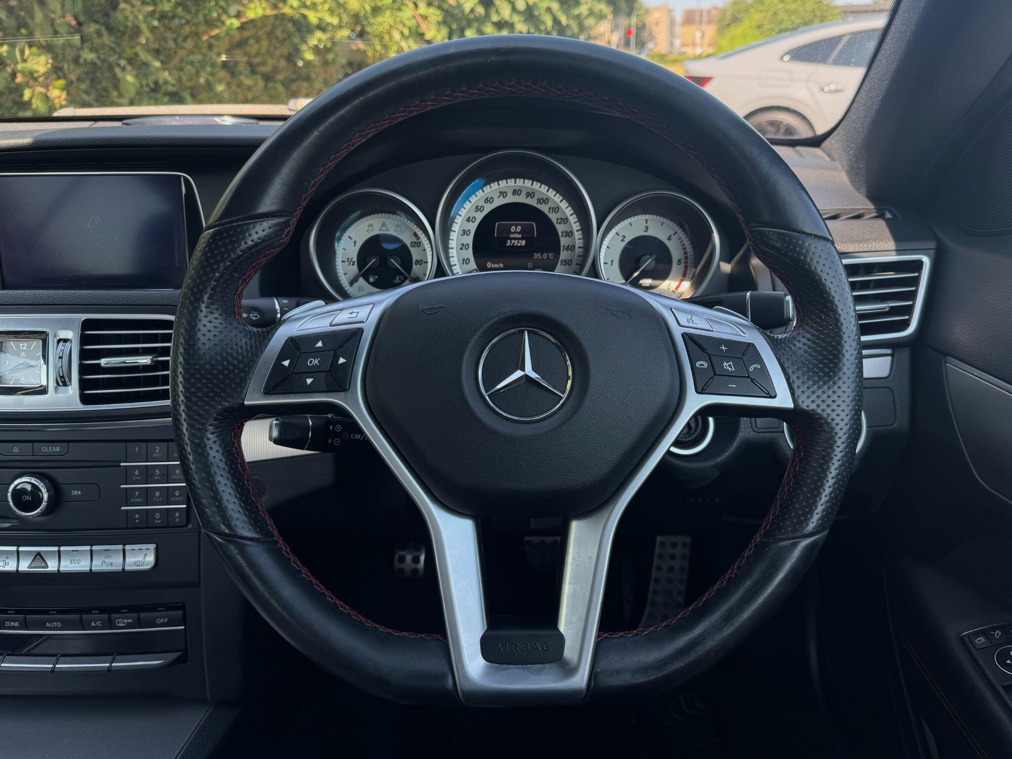 Mercedes-Benz E Class view 21