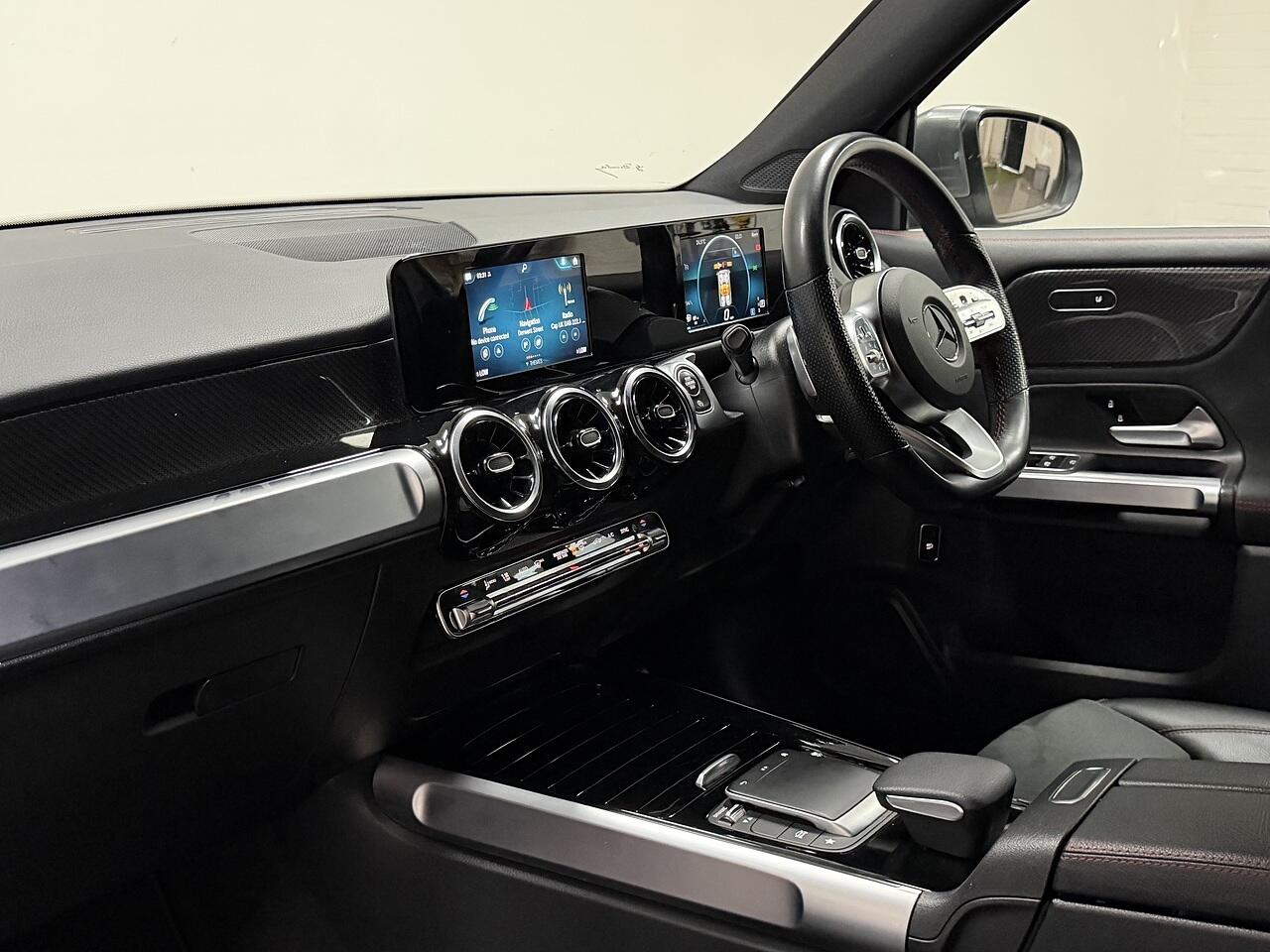 Mercedes-Benz GLB view 15