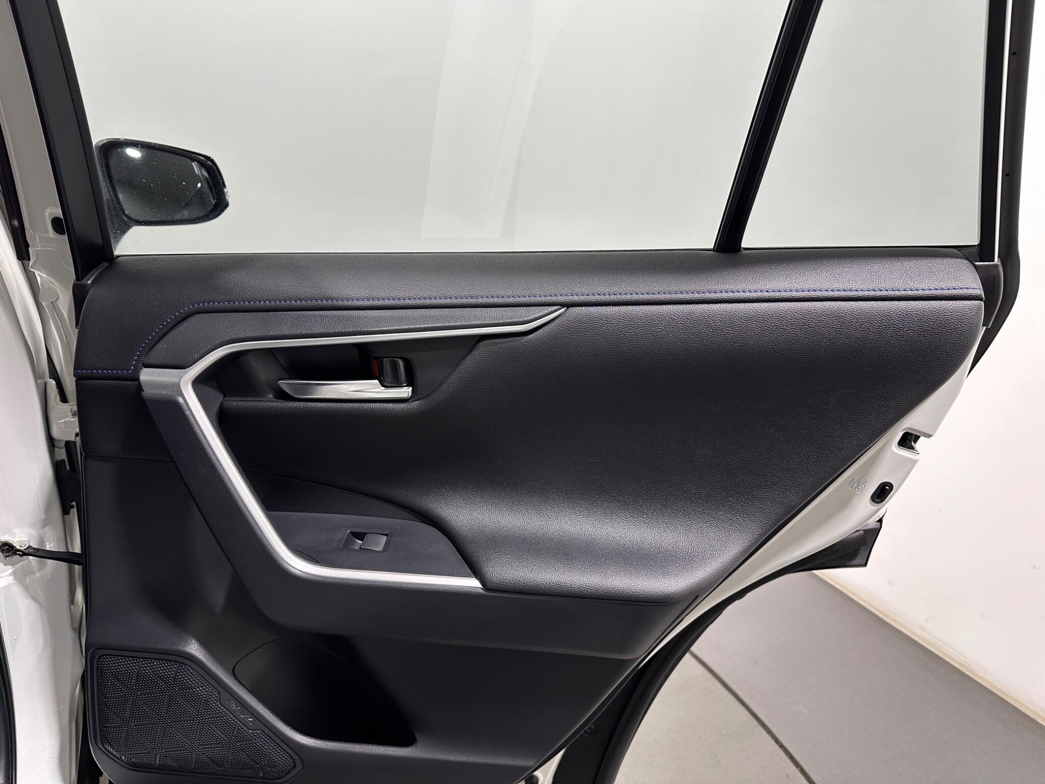 Toyota Rav4 view 43