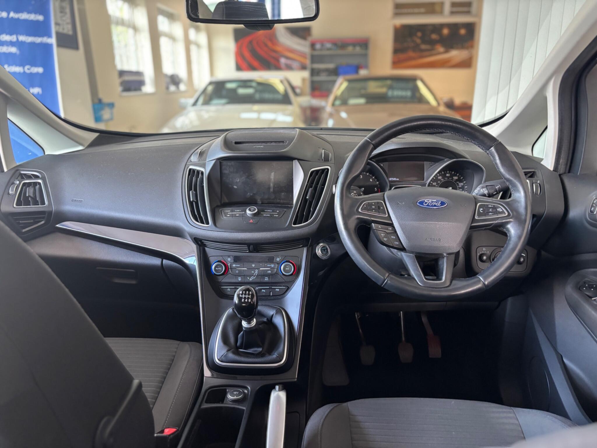 Ford C-Max view 10