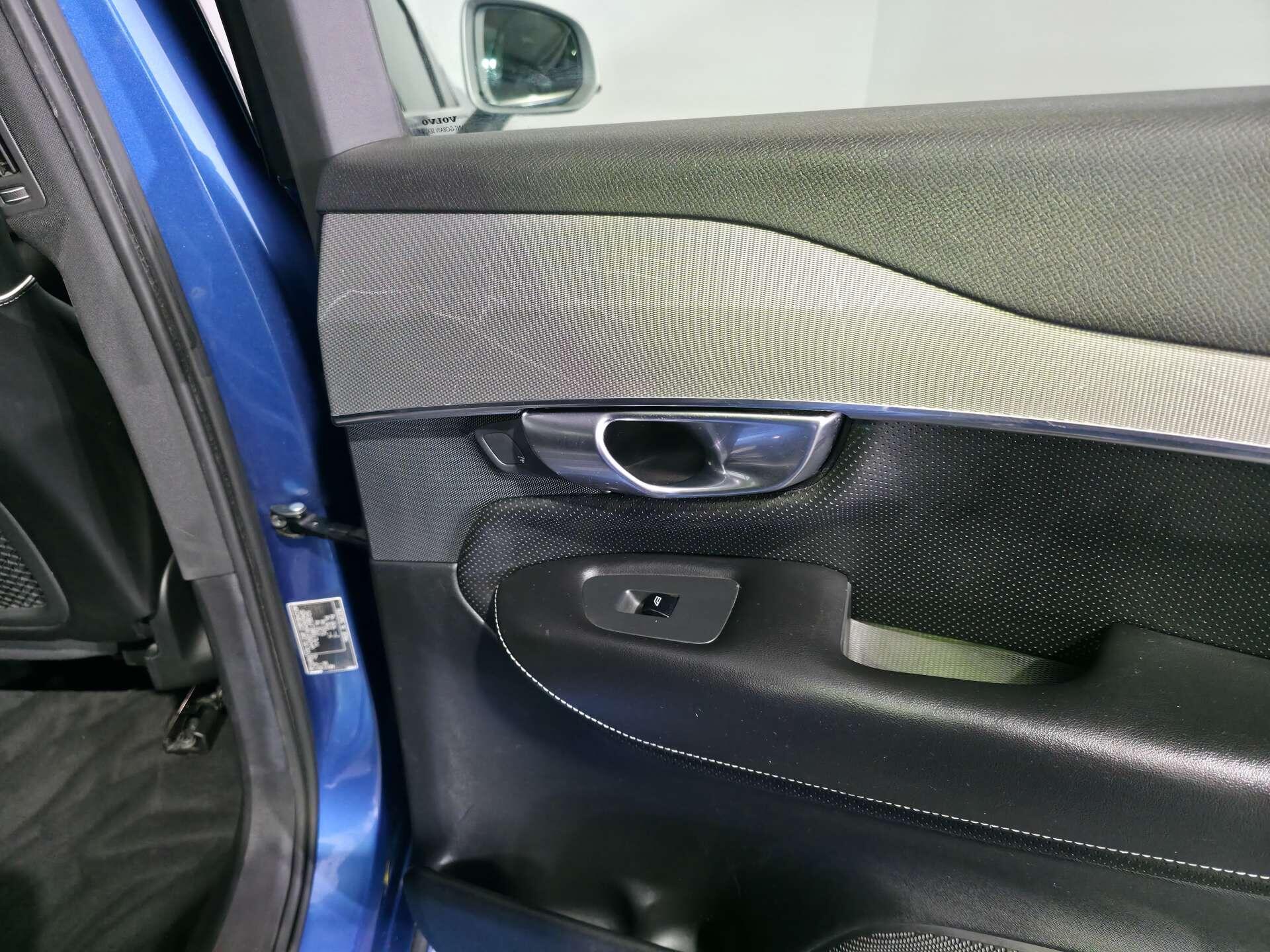 Volvo XC90 view 61