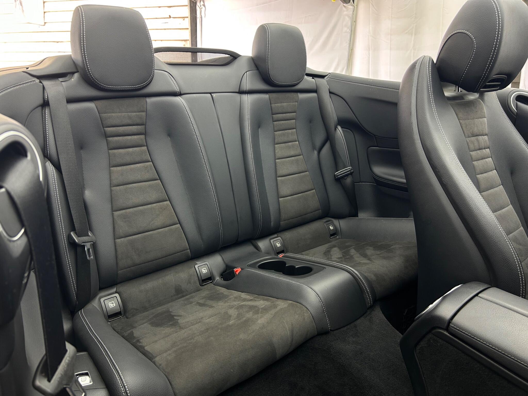 Mercedes-Benz E Class view 24