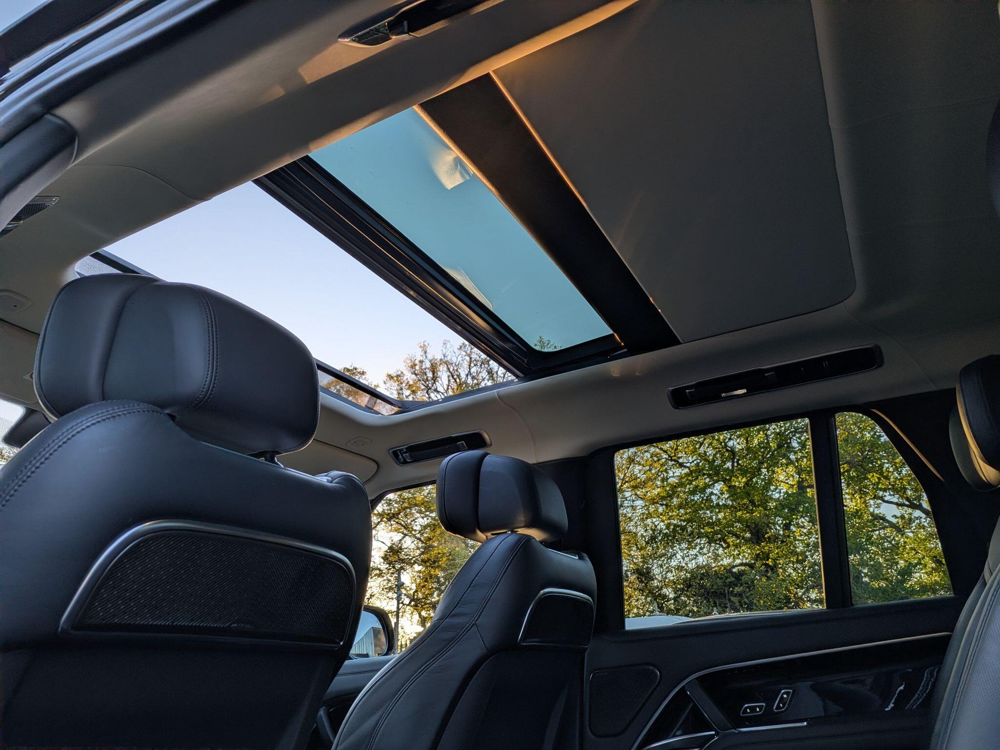 Land Rover Range Rover view 56