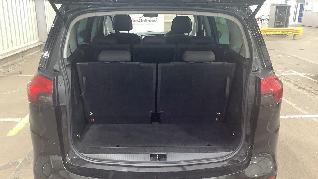 Vauxhall Zafira Tourer view 11