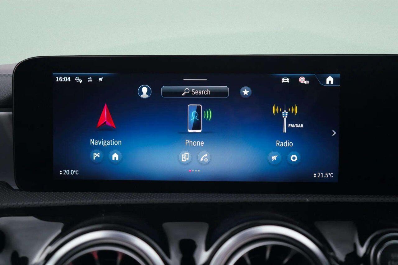 Mercedes-Benz Cla view 30