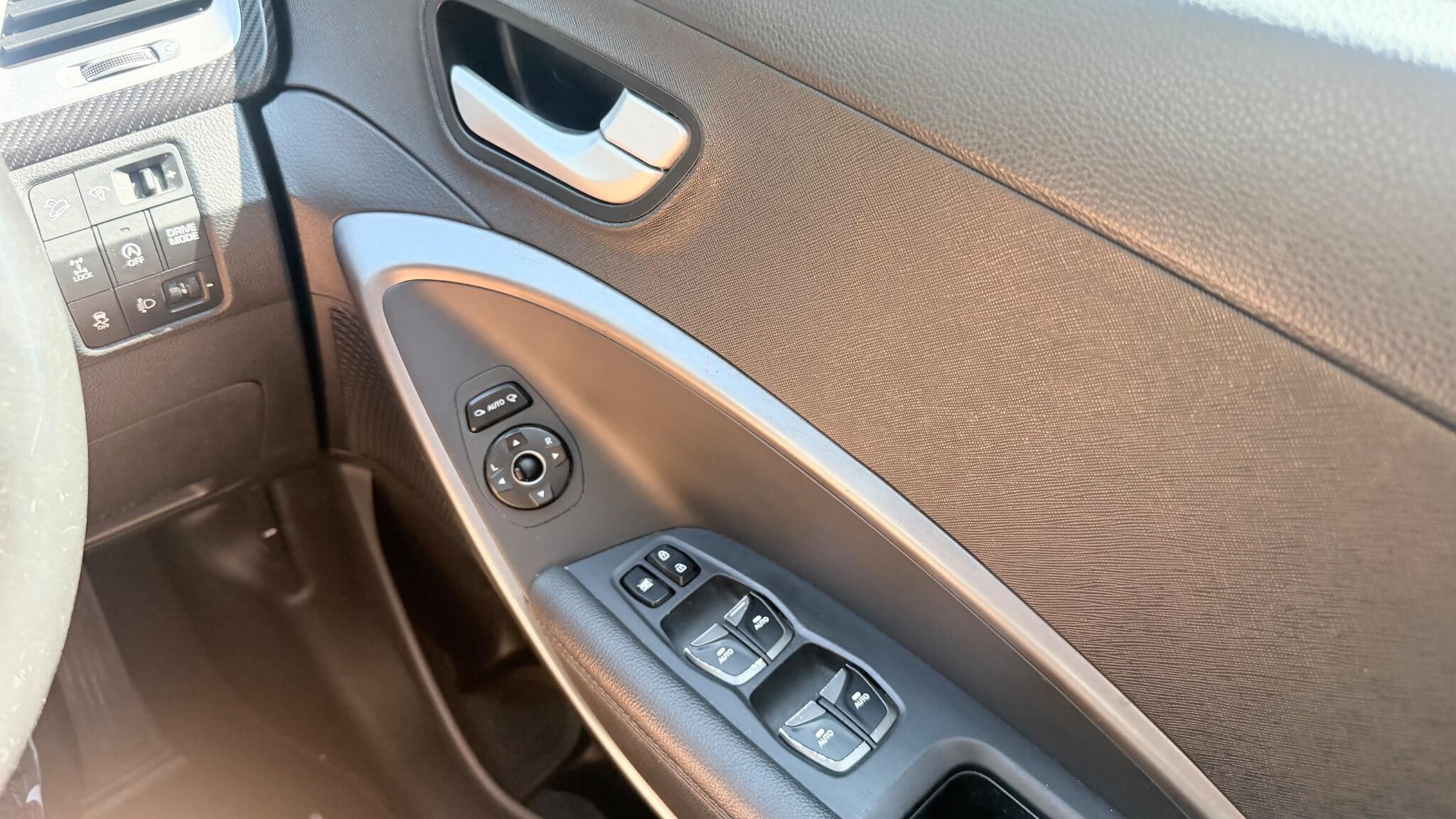 Hyundai Santa Fe view 44