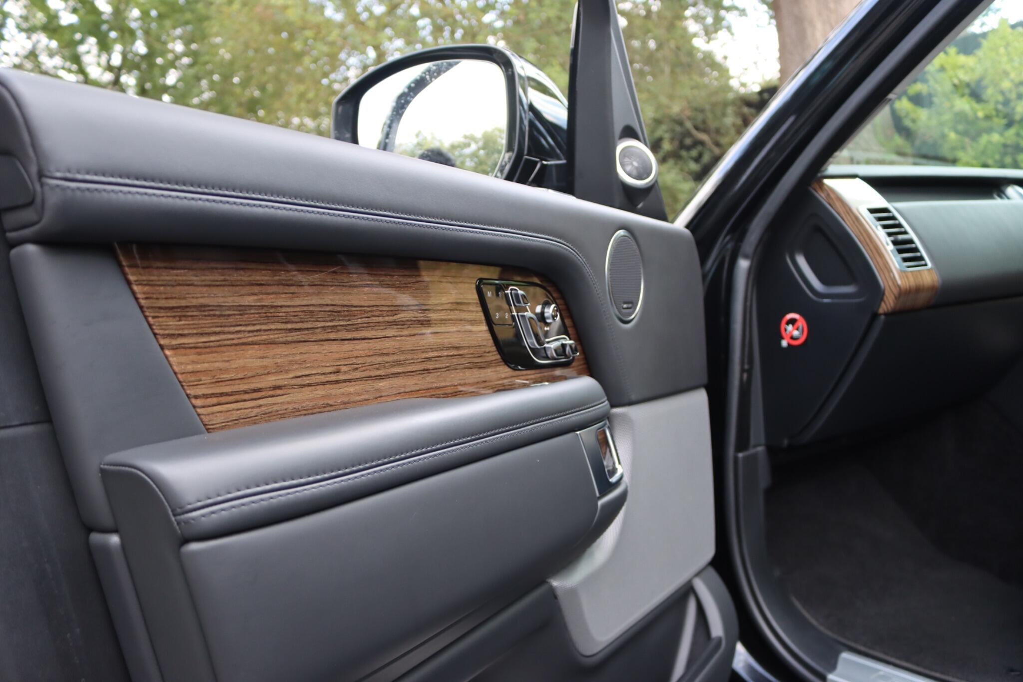 Land Rover Range Rover view 48